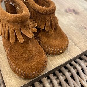 Minnetonka baby Moccasins in Rich Brown